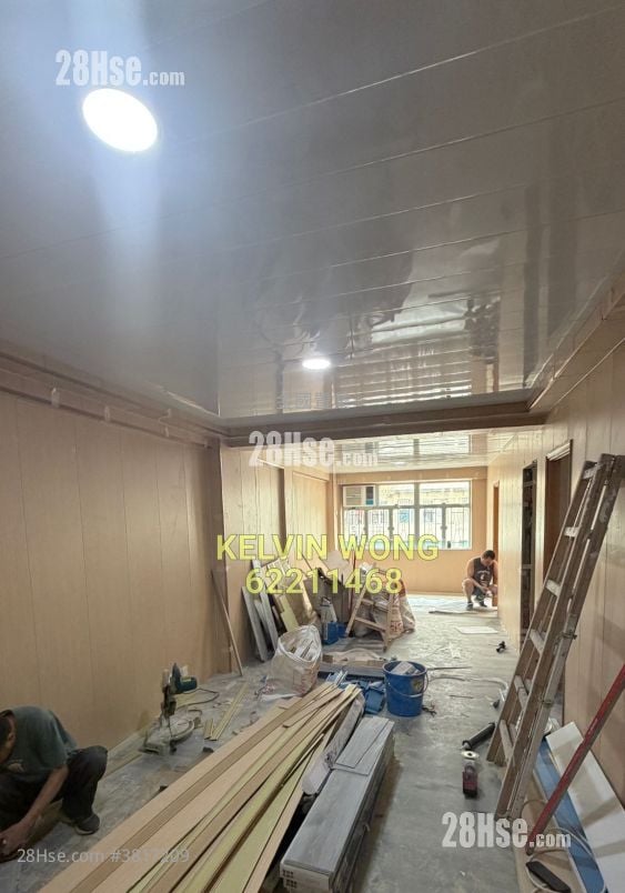 Man Ying Building Rental 3 Bedrooms , 1 Bathroom 665 ft²