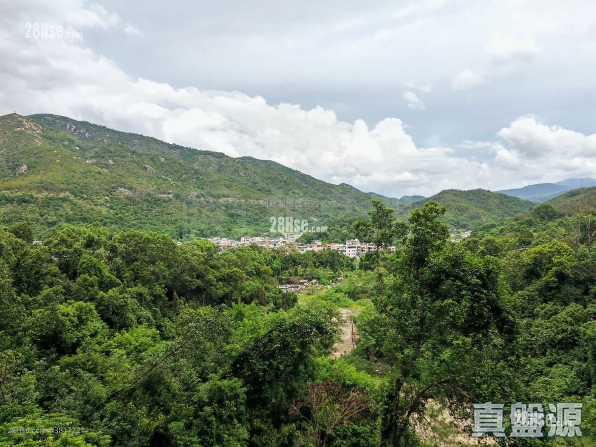 Le Pont Sell 3 Bedrooms , 2 Bathrooms 738 ft²