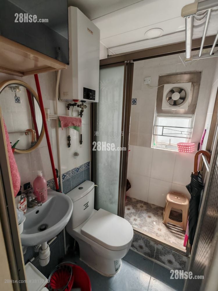 Marvel Court Sell 2 Bedrooms , 1 Bathroom 296 ft²