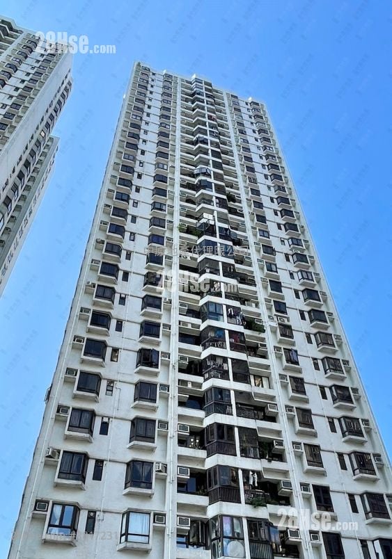 Shatin Plaza Sell 3 Bedrooms 612 ft²