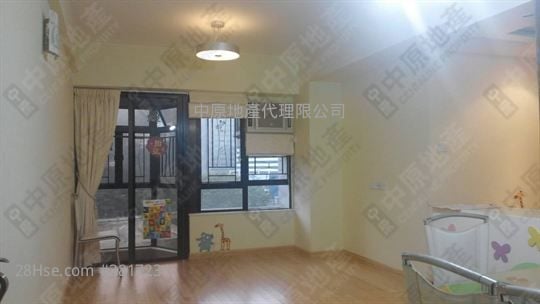 Shatin Plaza Sell 3 Bedrooms 612 ft²