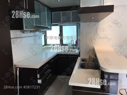 Shatin Plaza Sell 3 Bedrooms 612 ft²