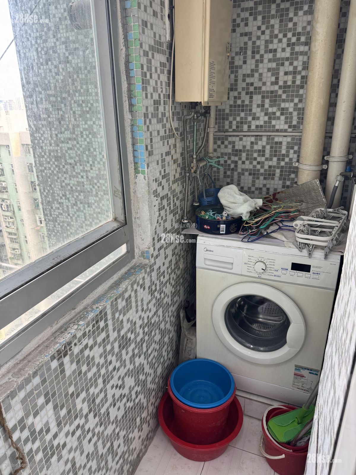 Fu Keung Court Sell 3 Bedrooms , 1 Bathroom 577 ft²