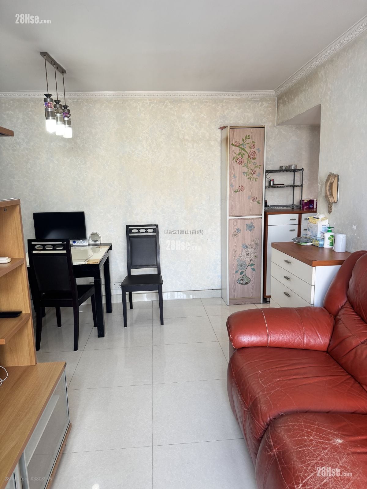 Fu Keung Court Sell 3 Bedrooms , 1 Bathroom 577 ft²