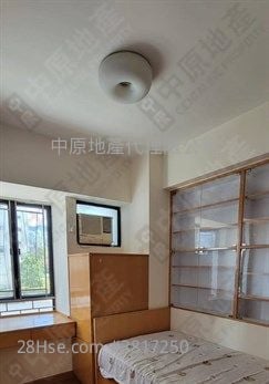 Shatin Plaza Sell 3 Bedrooms 722 ft²