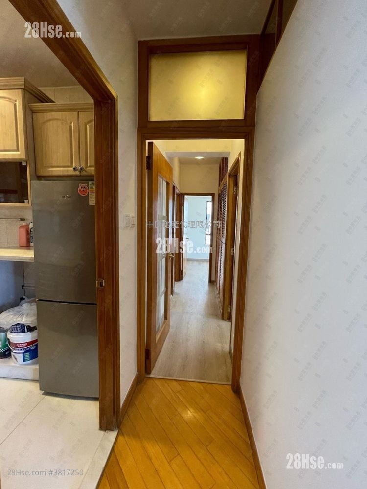 Shatin Plaza Sell 3 Bedrooms 722 ft²