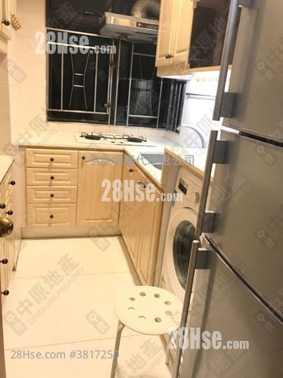 Shatin Plaza Sell 3 Bedrooms 722 ft²