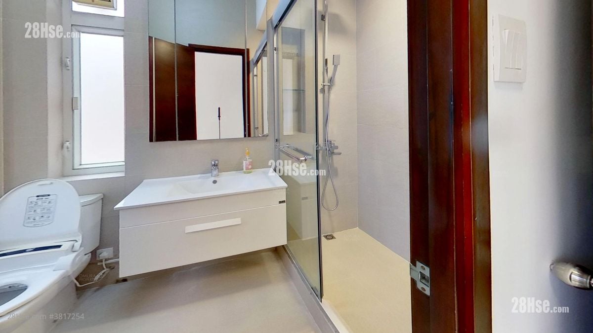 bathroom: Malahon Apartments Rental 1 Bedroom , 1 Bathroom 400 ft²