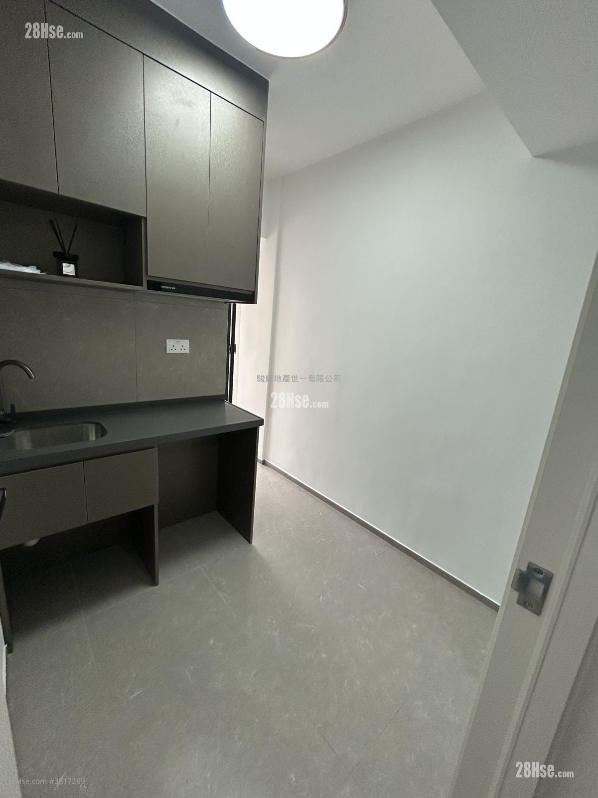 先施大廈 租盤 1 房 , 1 浴室 150 平方呎