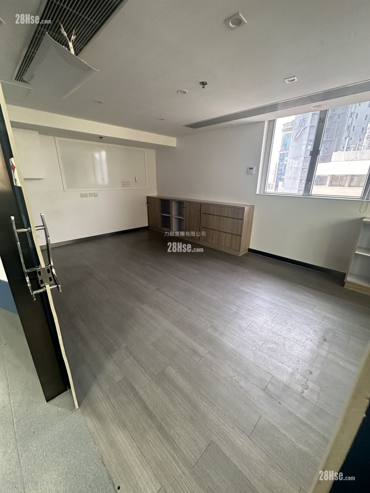 佐敦某商業大廈 租盤 3 房