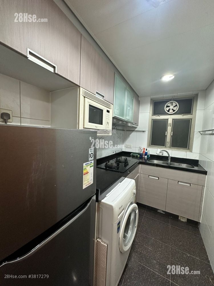 Yoho Town 售盘 2 房 , 1 浴室 423 平方尺