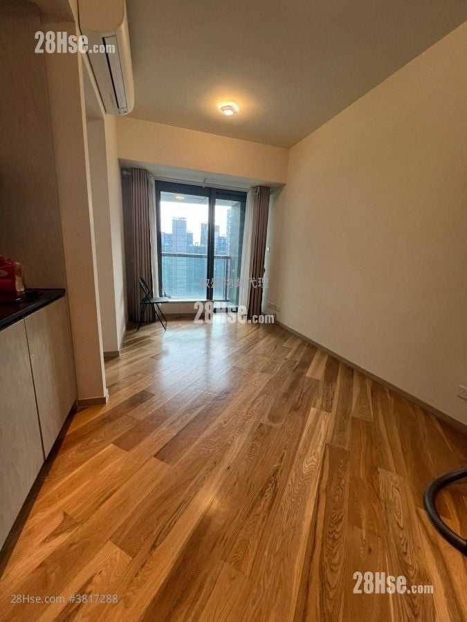 One Victoria Rental 2 Bedrooms , 1 Bathroom 457 ft²