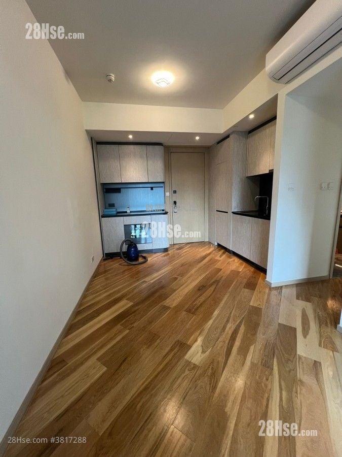 One Victoria Rental 2 Bedrooms , 1 Bathroom 457 ft²