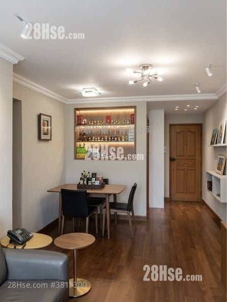 Fung Shing Court Sell