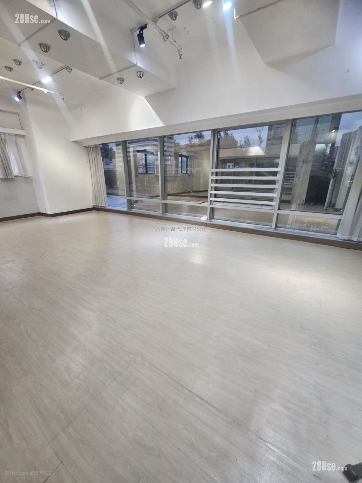 皆旺商业大厦 租盘 开放式间隔