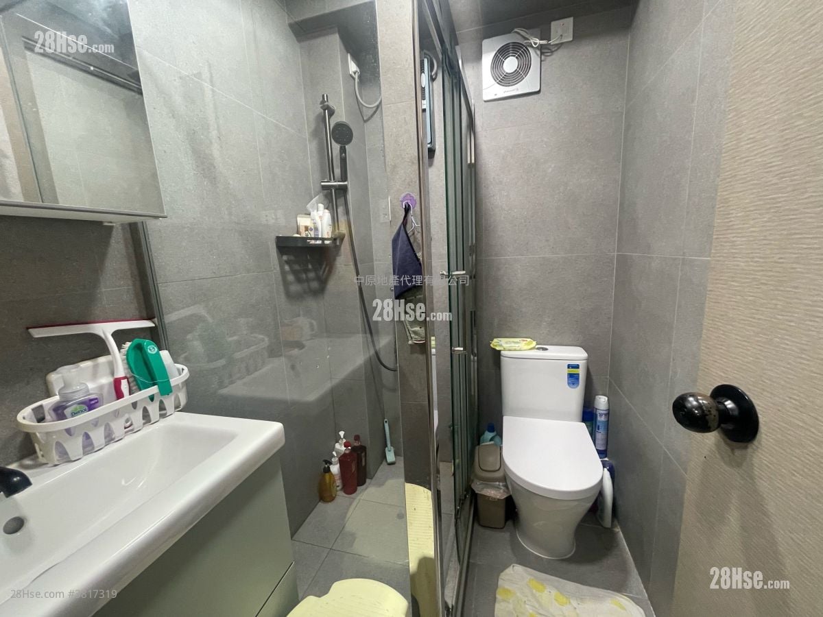 Cheong Yiu Building Sell 2 Bedrooms 381 ft²