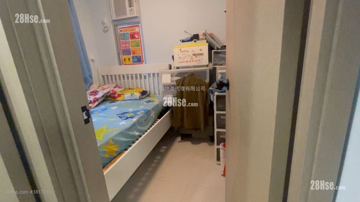 Cheong Yiu Building Sell 2 Bedrooms 381 ft²