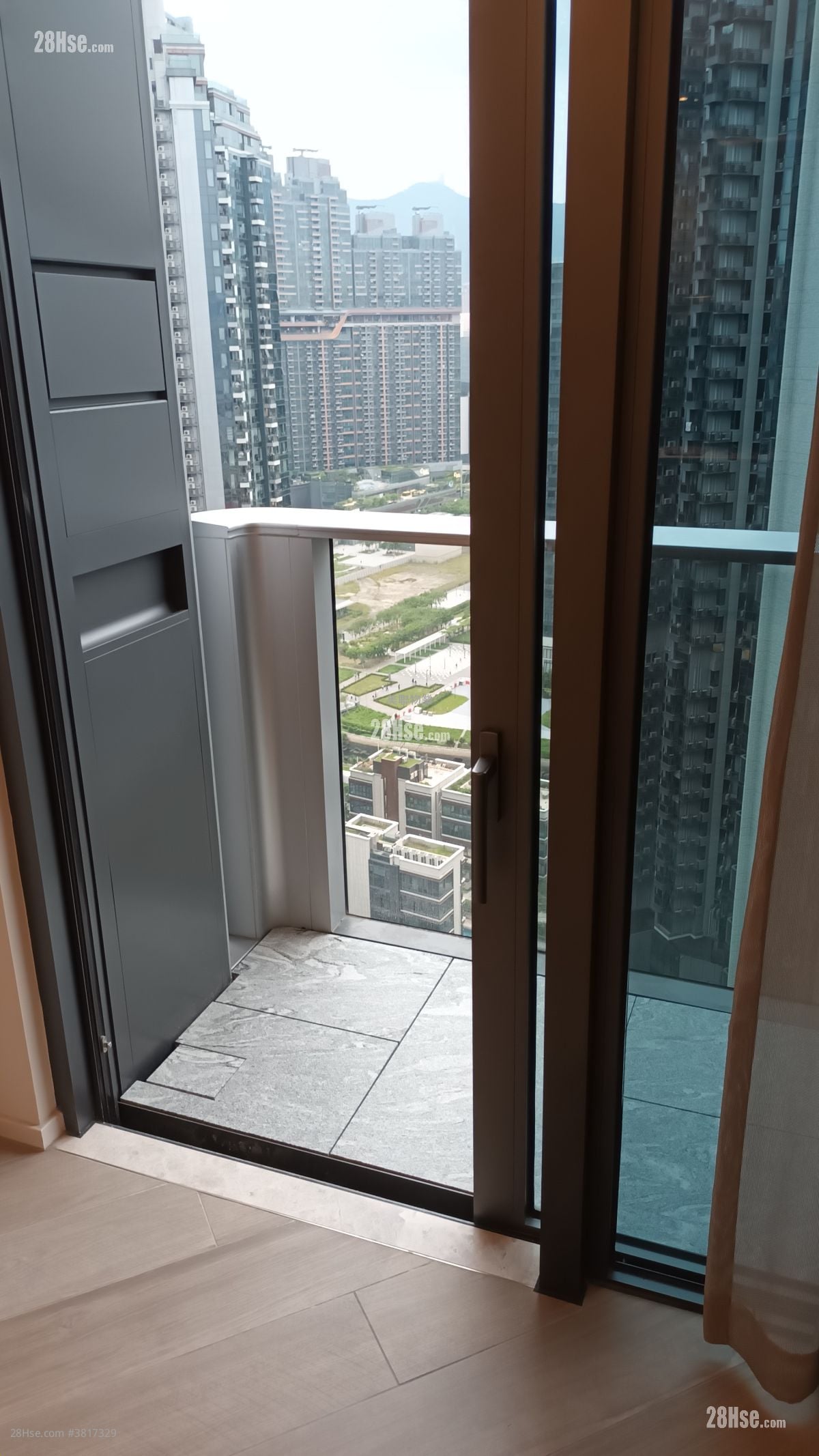 The Henley 租盤 1 房 , 1 浴室 381 平方呎