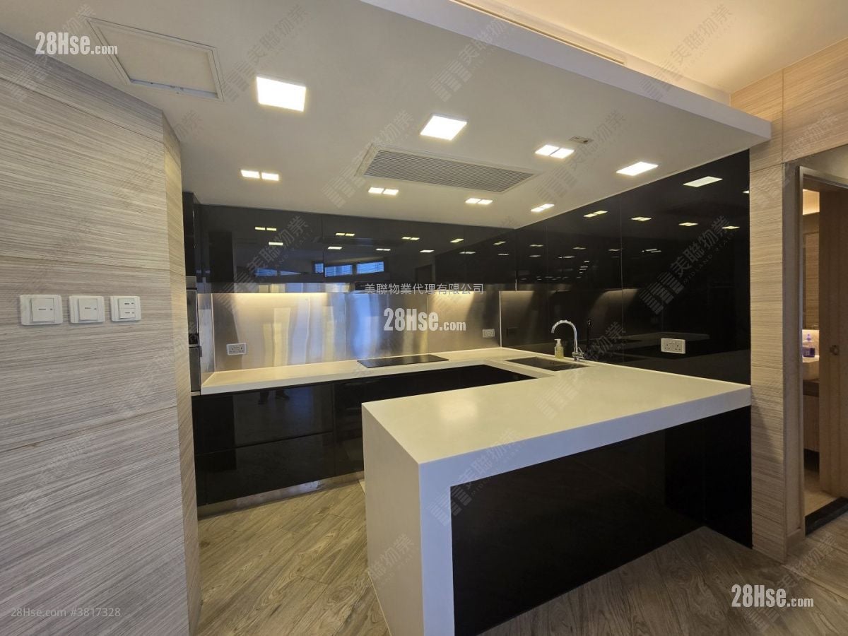 Laguna City Sell 5+ Bedrooms 687 ft²