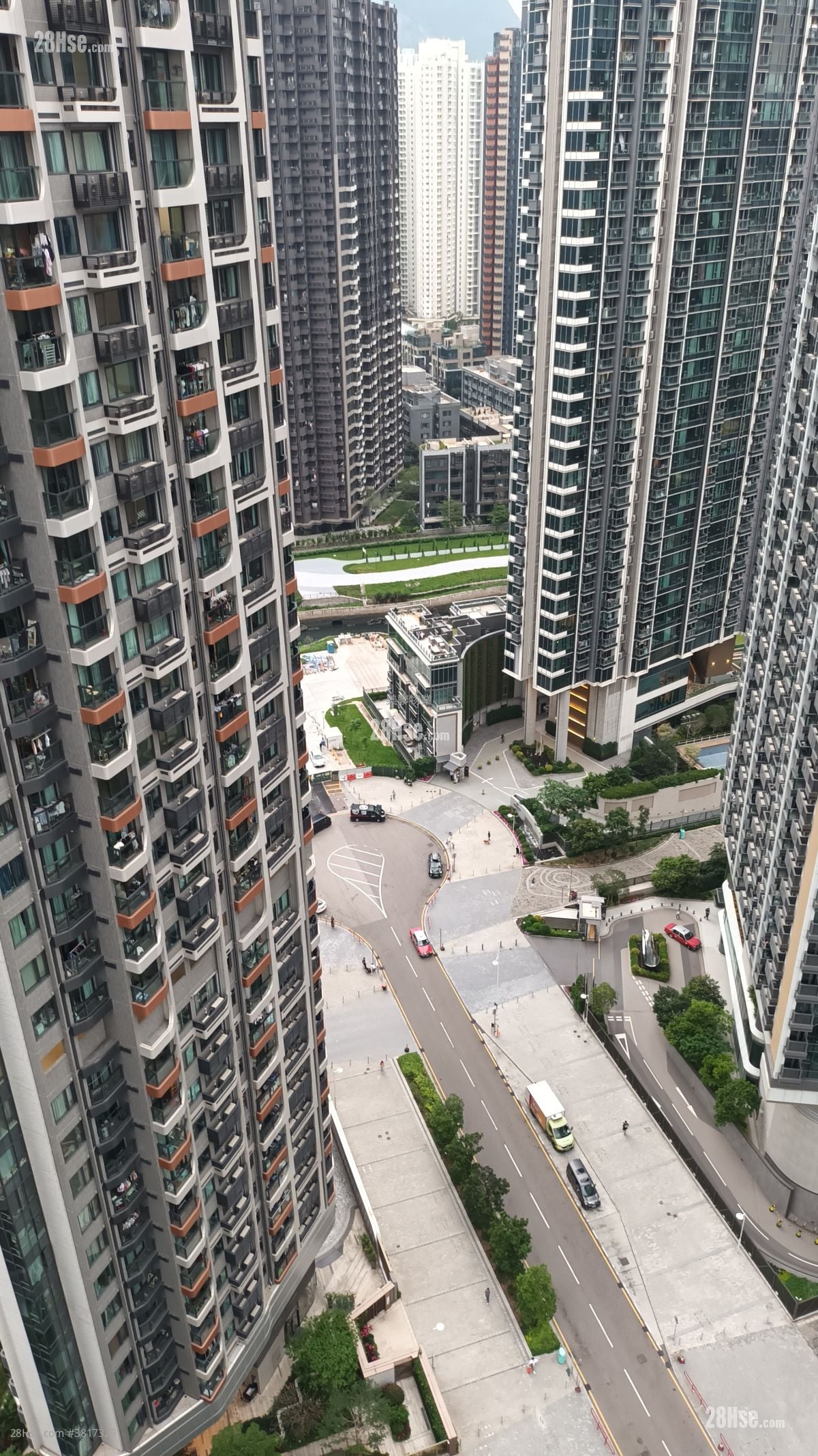 The Henley 租盤 1 房 , 1 浴室 381 平方呎