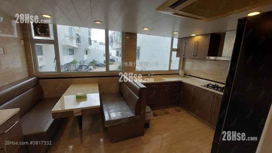 Ville De Jardin Sell 4 Bedrooms 1,742 ft²