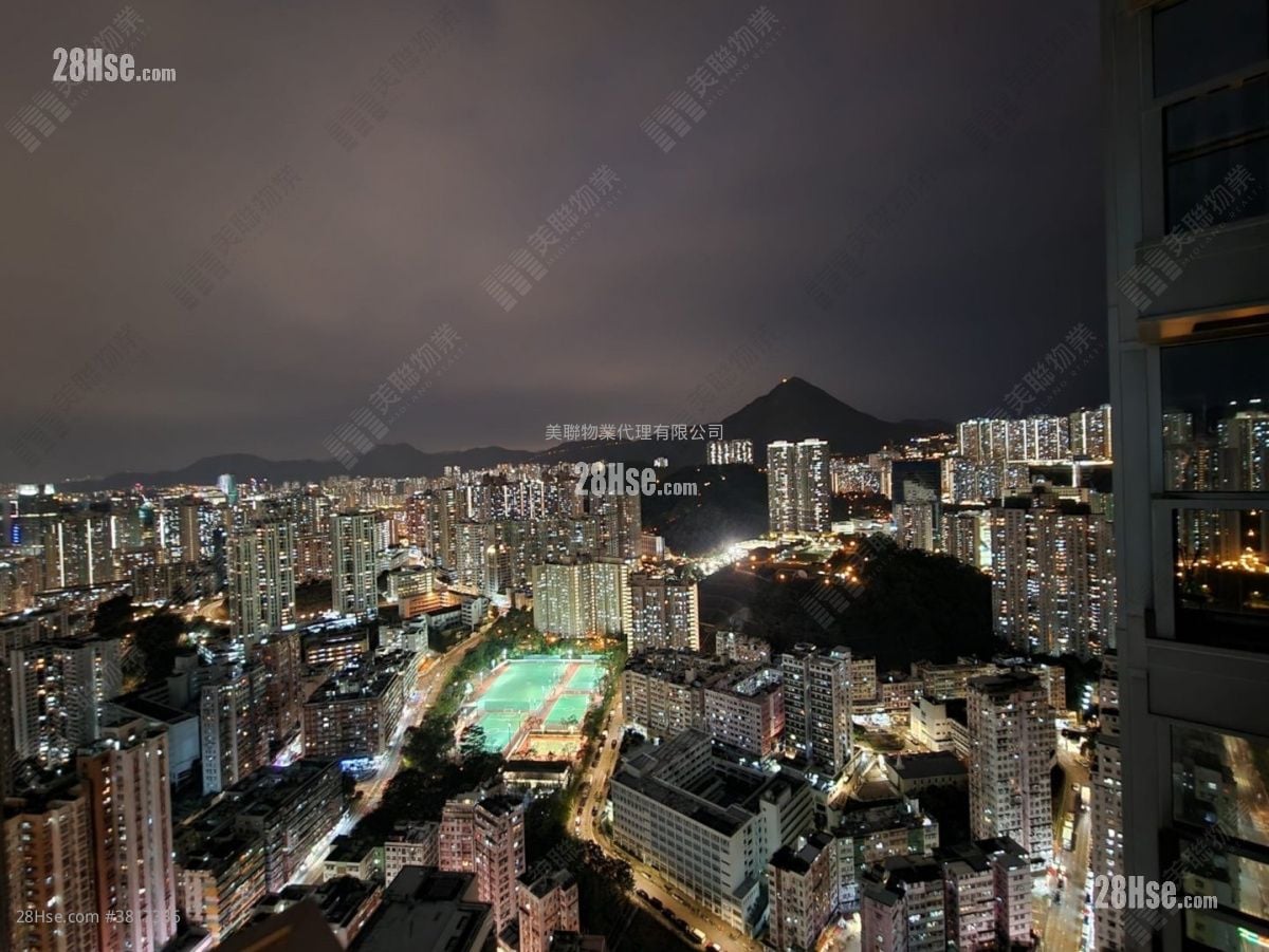 Grand Central Sell 3 Bedrooms 880 ft²