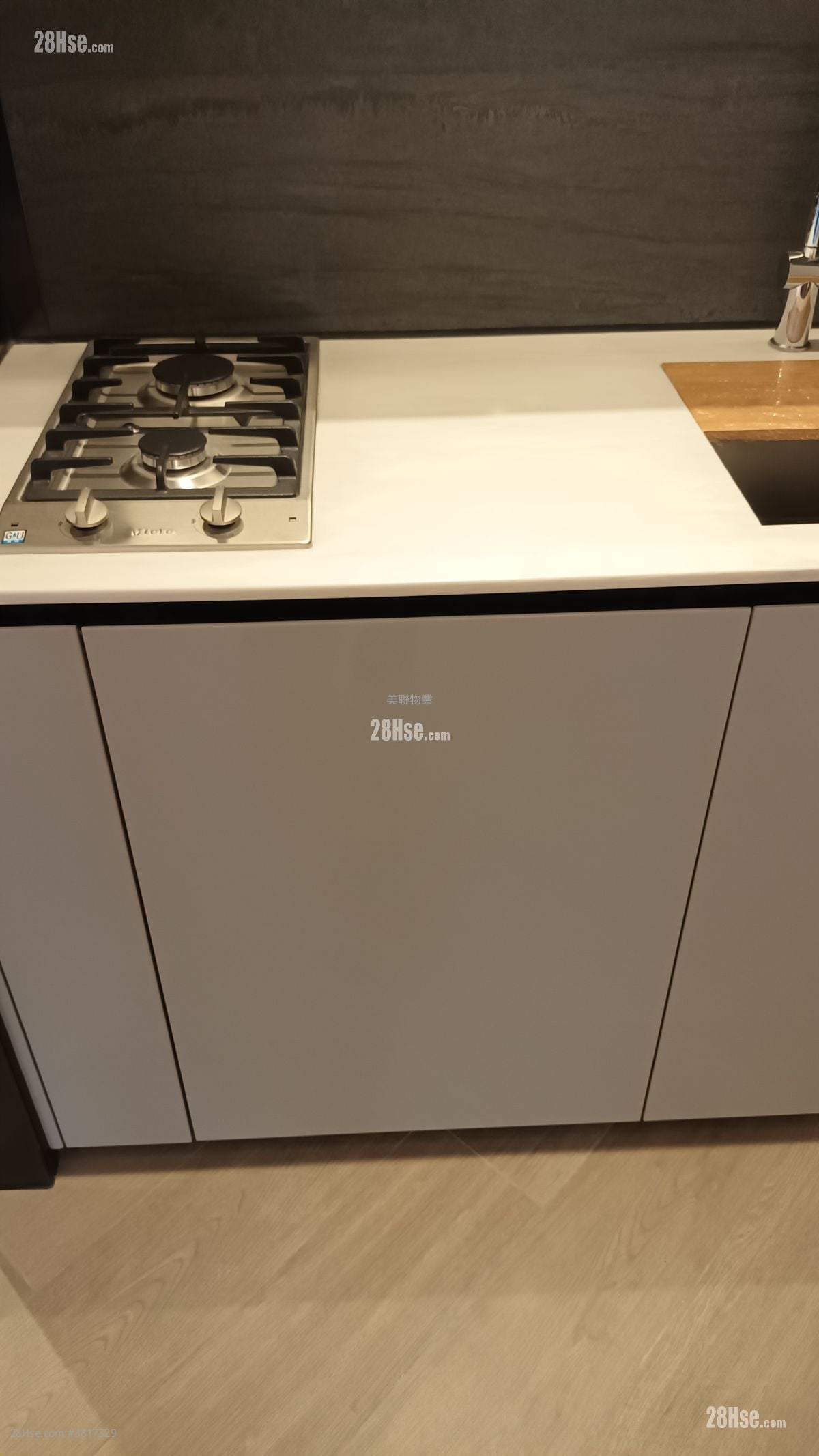 The Henley 租盤 1 房 , 1 浴室 381 平方呎