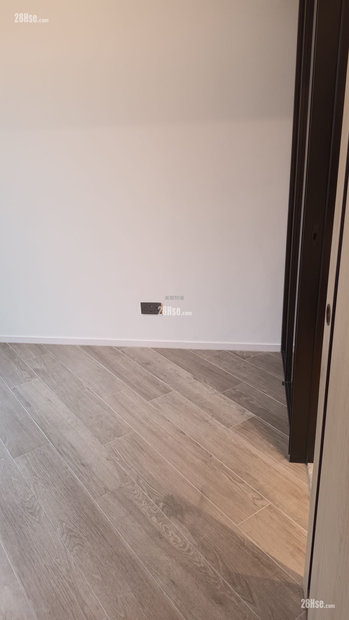 The Henley 租盤 1 房 , 1 浴室 381 平方呎