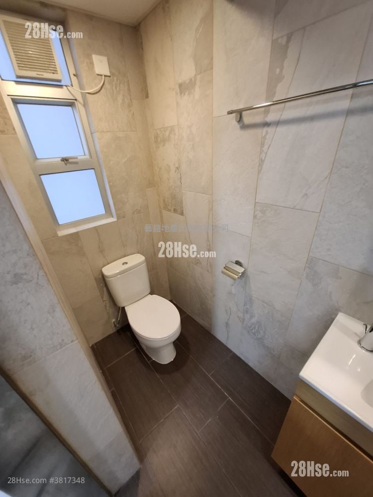 海華大廈 租盤 3 房 , 2 浴室 1,204 平方呎