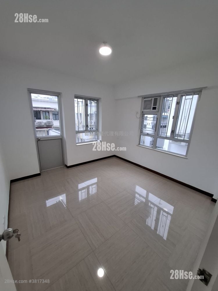 海華大廈 租盤 3 房 , 2 浴室 1,204 平方呎