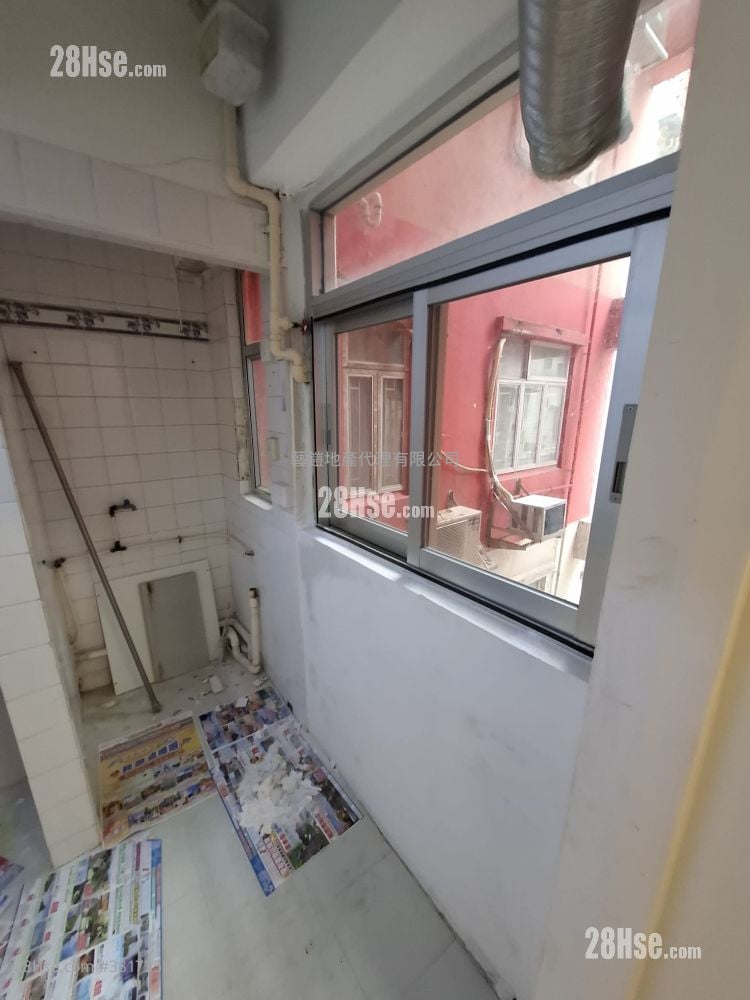 京士顿大厦 租盘 3 房 , 1 浴室 739 平方尺