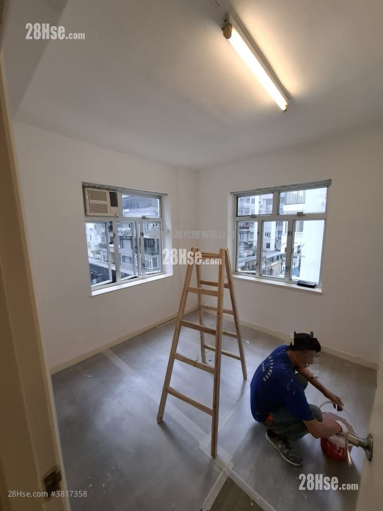 京士顿大厦 租盘 3 房 , 1 浴室 739 平方尺