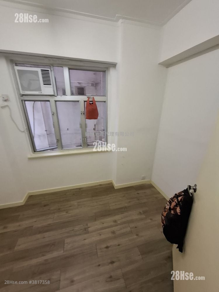 京士顿大厦 租盘 3 房 , 1 浴室 739 平方尺