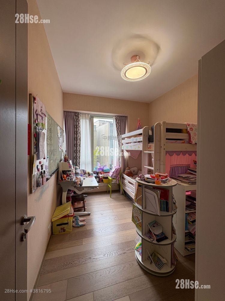 富豪山峯 售盤 4 房 , 2 浴室 1,623 平方呎