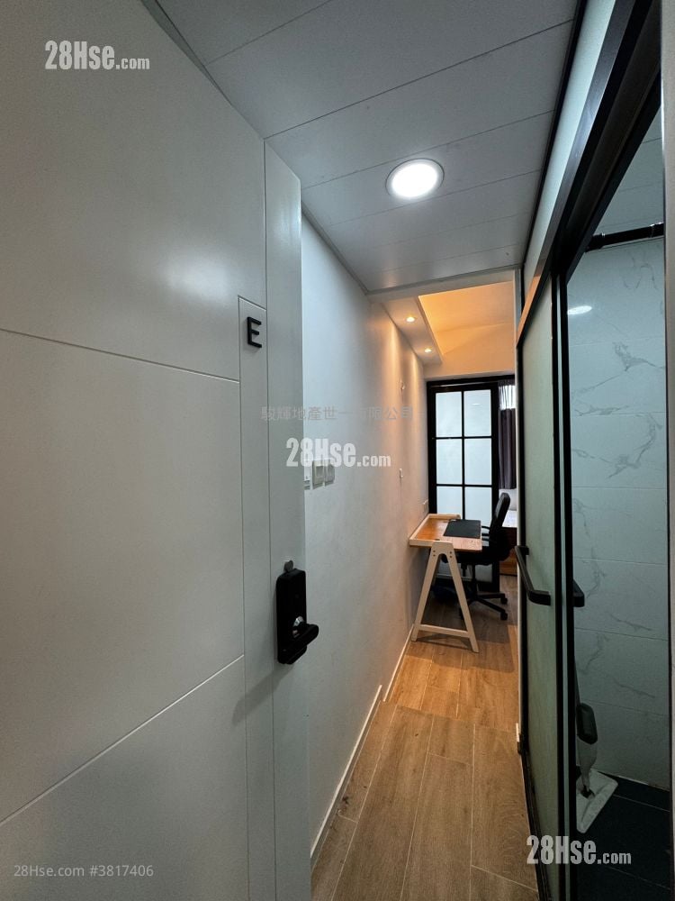 Alpha House Rental 1 Bedroom 160 ft²