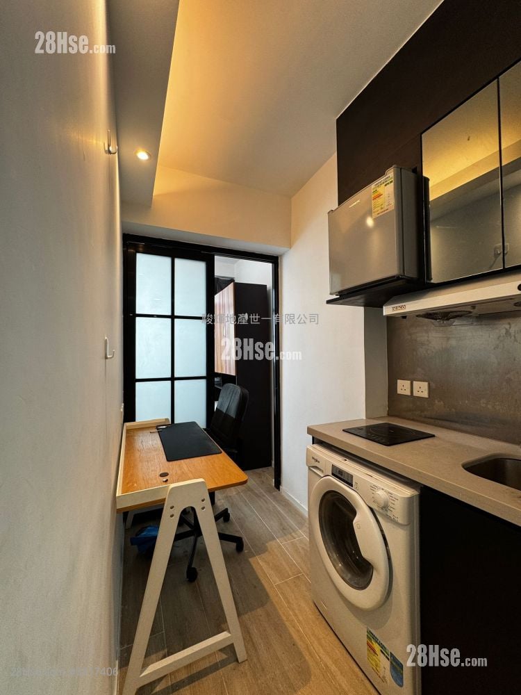 Alpha House Rental 1 Bedroom 160 ft²