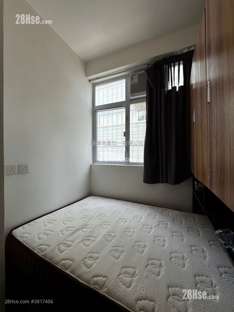 Alpha House Rental 1 Bedroom 160 ft²