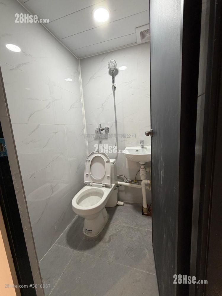 工商大廈 租盤 開放式間隔 , 1 廁所 200 平方呎