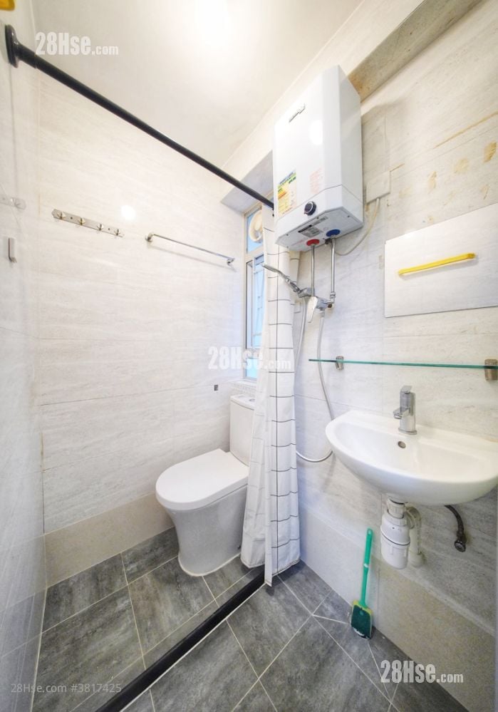 滿發大廈 租盤 2 房 656 平方呎