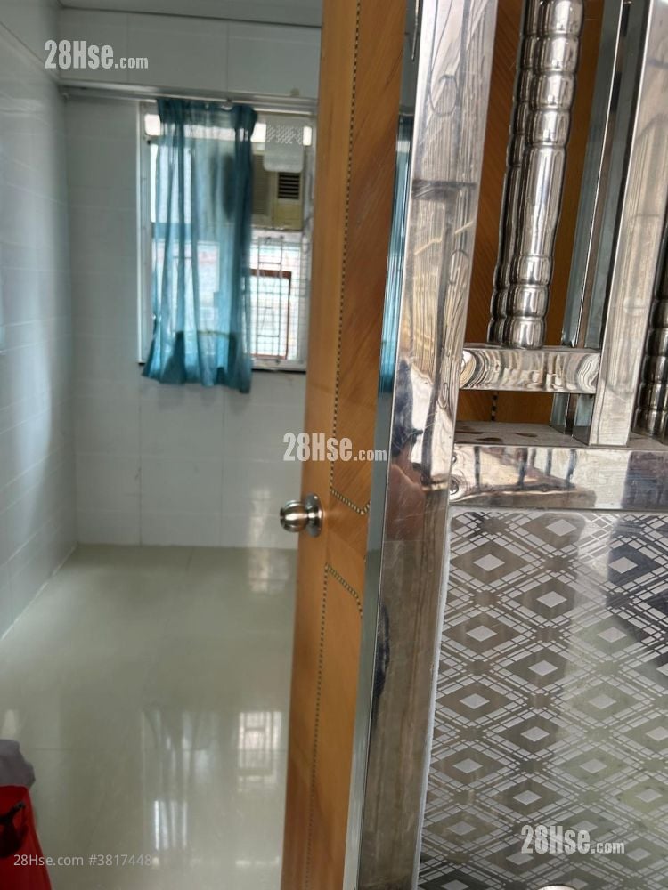 Kam Pao House Rental 1 Bedroom 150 ft²
