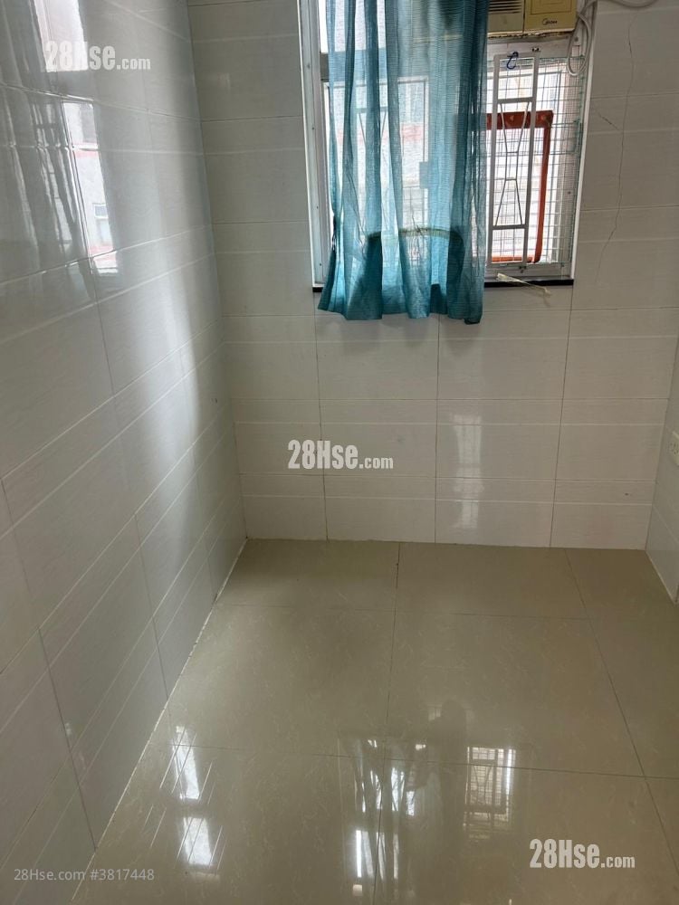 Kam Pao House Rental 1 Bedroom 150 ft²