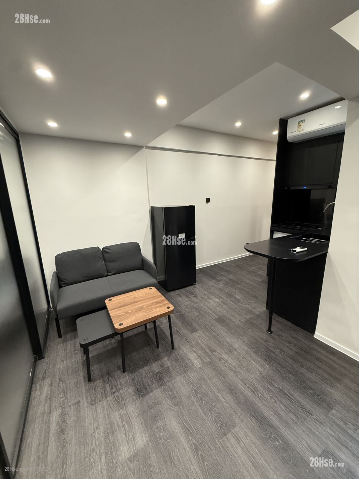 卑利街17号 租盘 1 房 , 1 浴室 370 平方尺