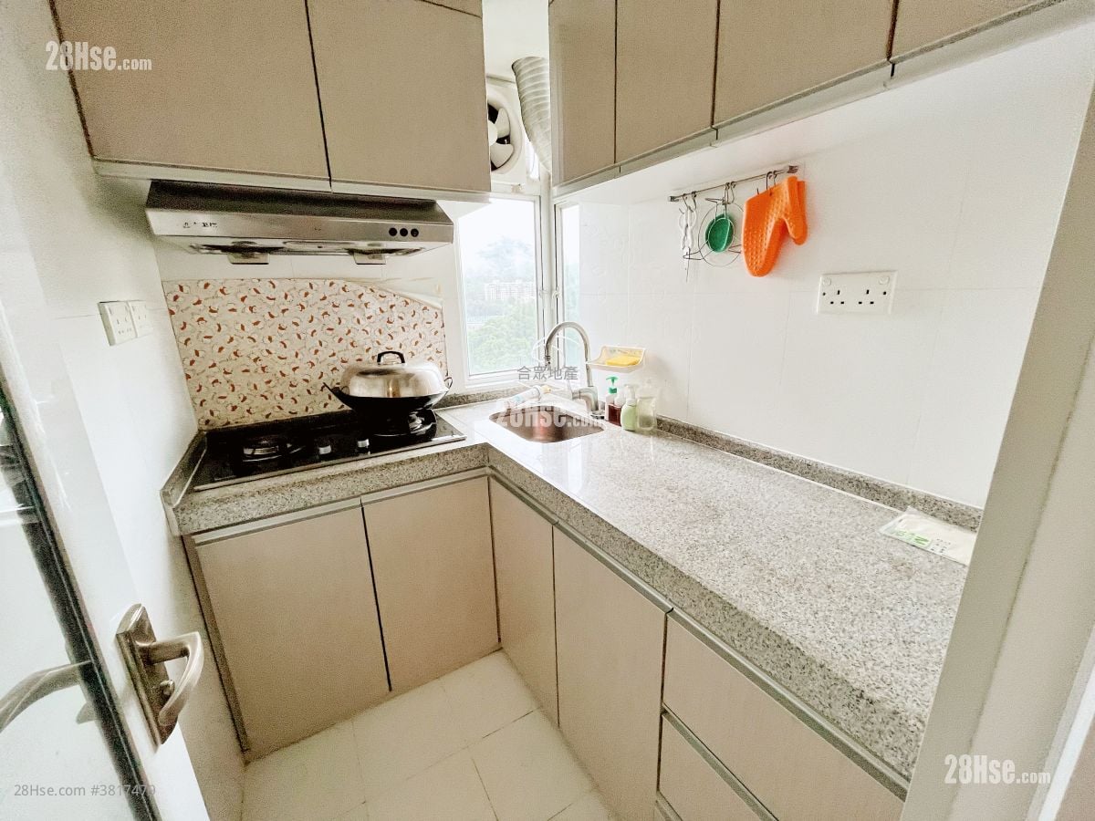 Tony Court Rental 374 ft²