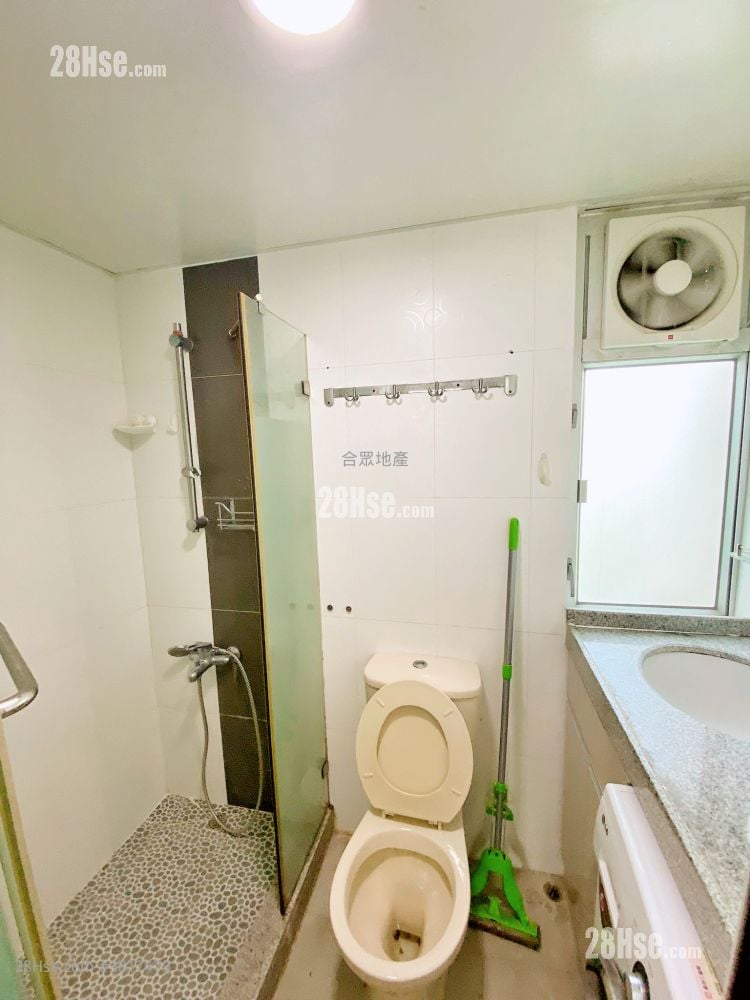 Tony Court Rental 374 ft²