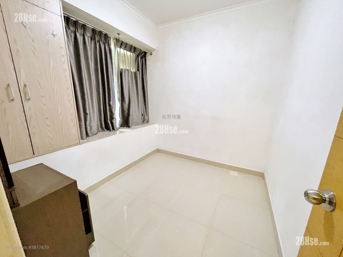 Tony Court Rental 374 ft²