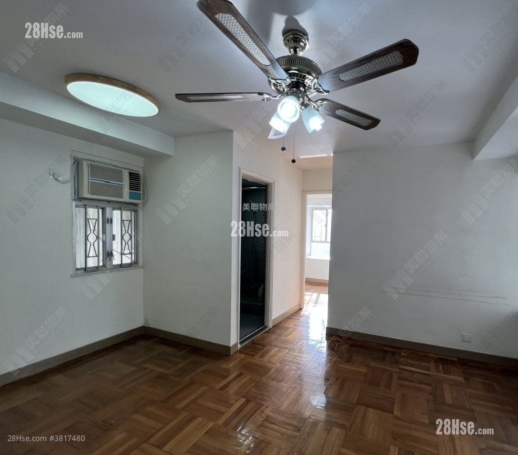 Hilton Plaza Sell 2 Bedrooms , 1 Bathroom 412 ft²