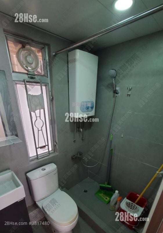 Hilton Plaza Sell 2 Bedrooms , 1 Bathroom 412 ft²