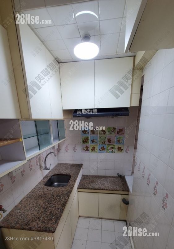 Hilton Plaza Sell 2 Bedrooms , 1 Bathroom 412 ft²