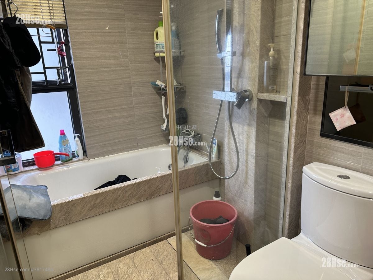 溱柏 售盤 3 房 , 2 浴室 951 平方呎