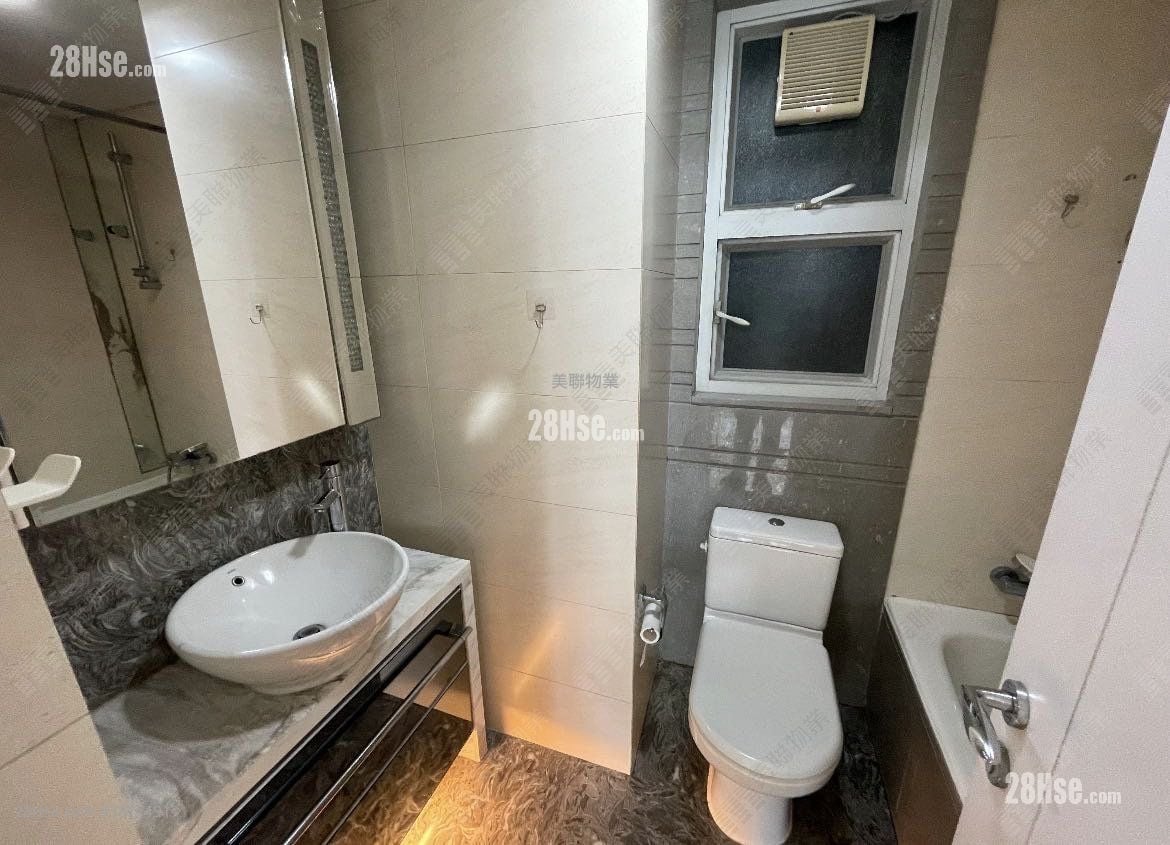 Festival City Sell 3 Bedrooms , 2 Bathrooms 742 ft²